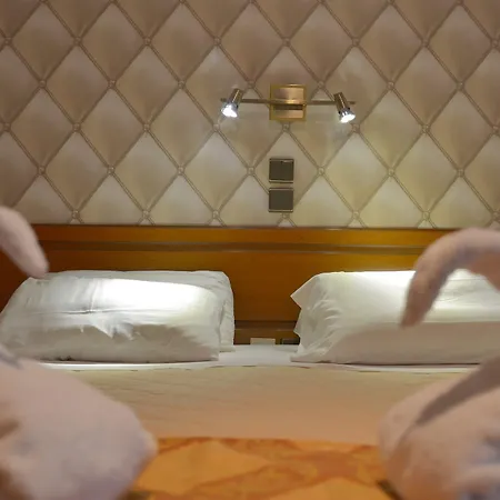 Apart-hotel Angelina &