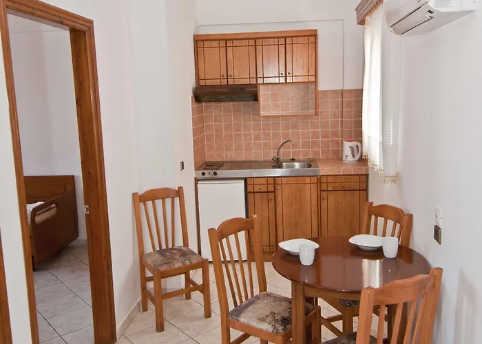 Angelina & 3* Sidárion