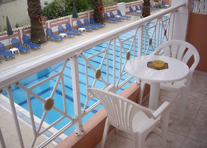 Apartahotel Angelina & 3*