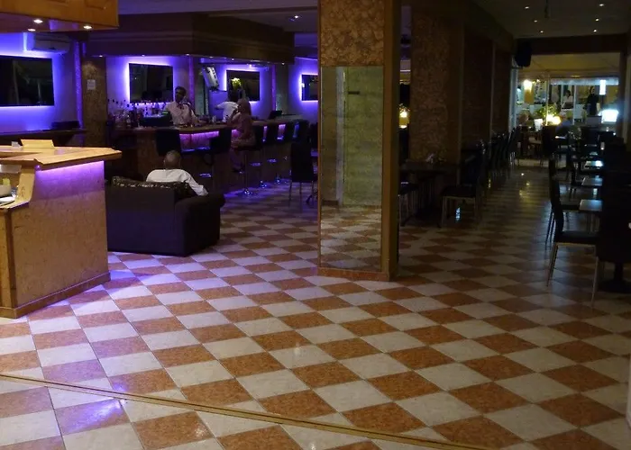 Angelina & 3* Sidárion