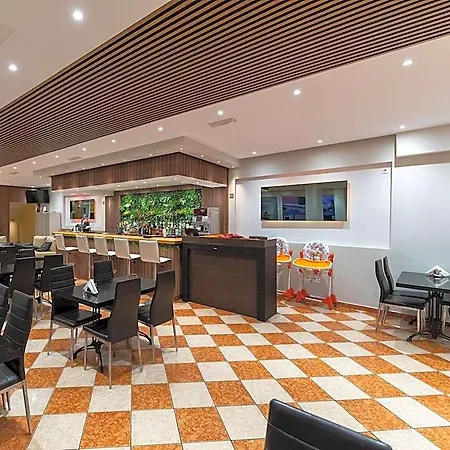 Hotel apartamentowy Angelina &