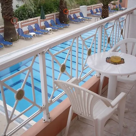 Apartmanhotel Angelina & 3*